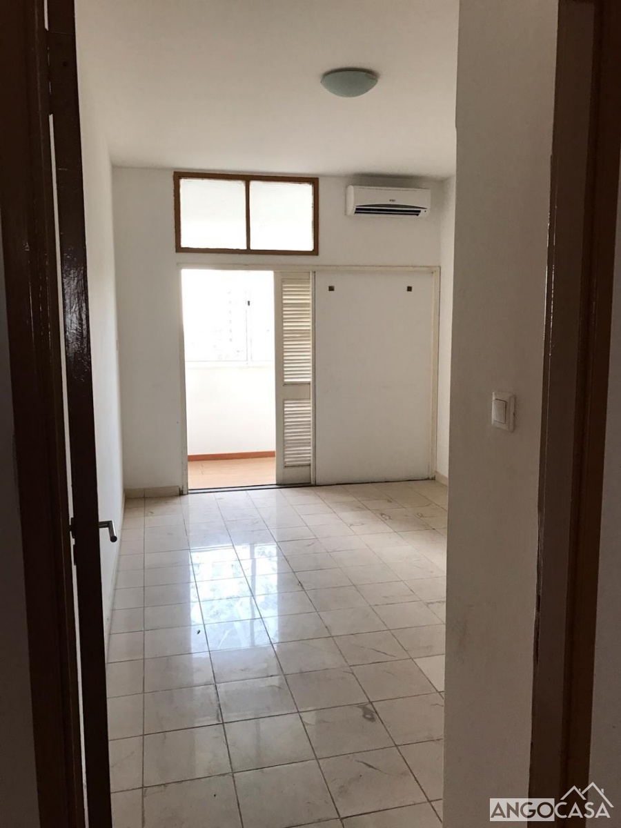 Apartamento T2 Em Rua Rainha Ginga Ingombota Angocasa