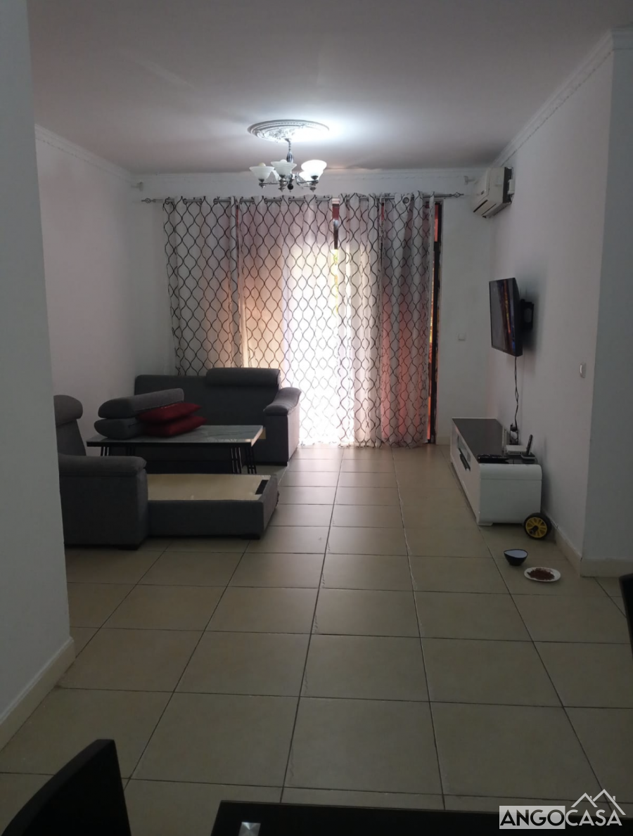 Apartamento T3 em Condomínio Jardim de Rosas Angocasa